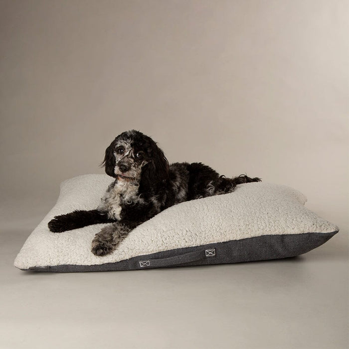 Scruffs Eden 100% Recycled Pillow Bed - Dog Bed