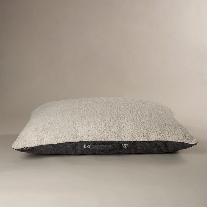 Scruffs Eden 100% Recycled Pillow Bed - Dog Bed