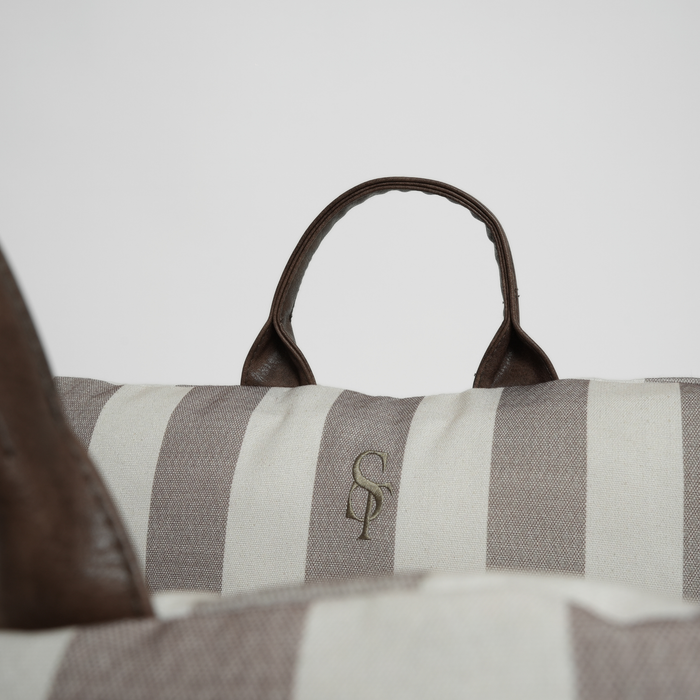 Lara Dog Striped Car Seat