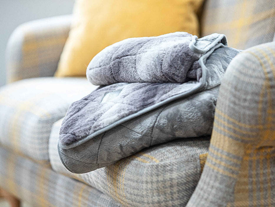 Collared Creatures - Luxury Faux-Fur Grey Dog Blanket - Sofa Throw