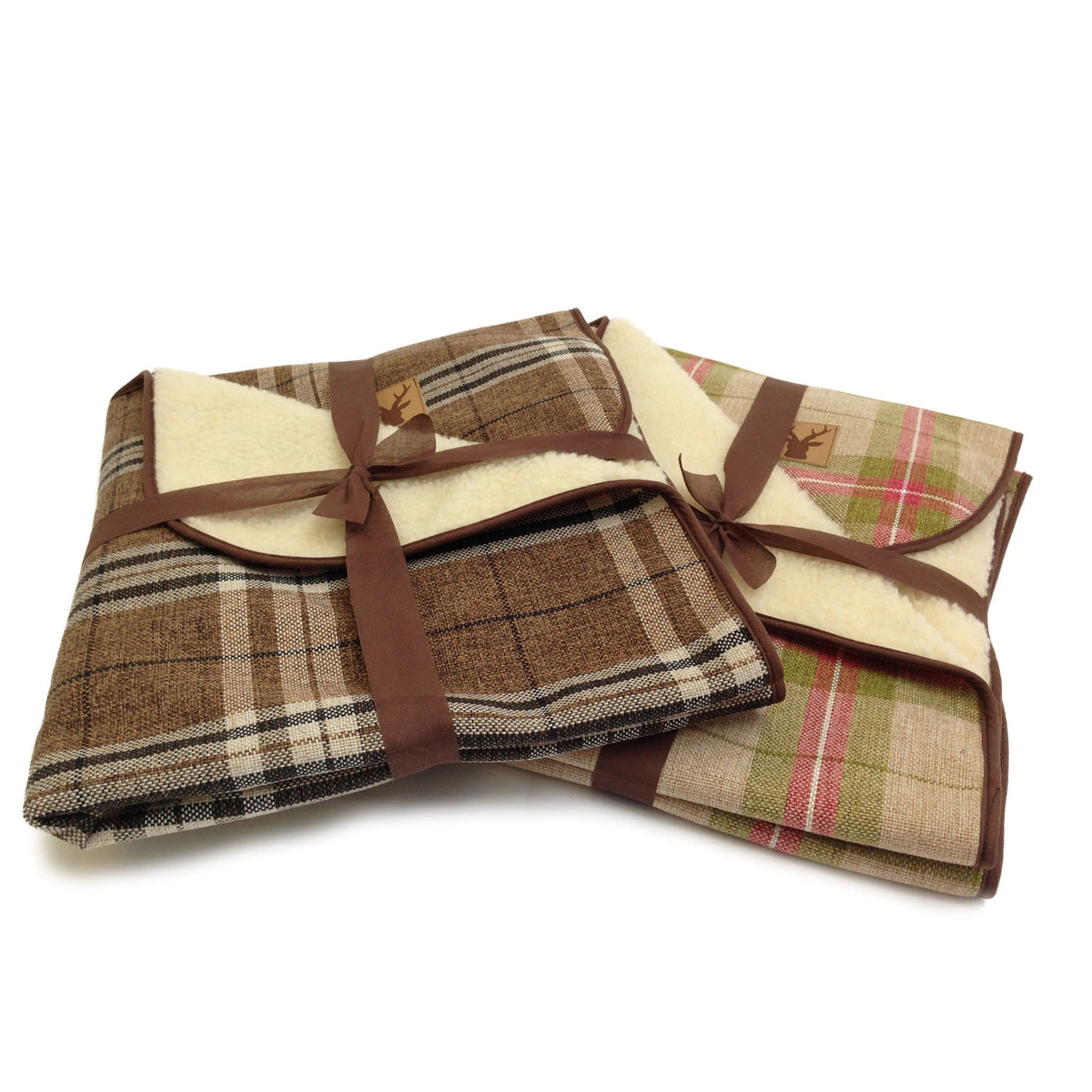 Newton Throws Dog Bed — Pet Prestige UK